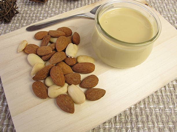 تصویر 3 از خرید شیر بادام نیمه آماده + قیمت فروش استثنایی